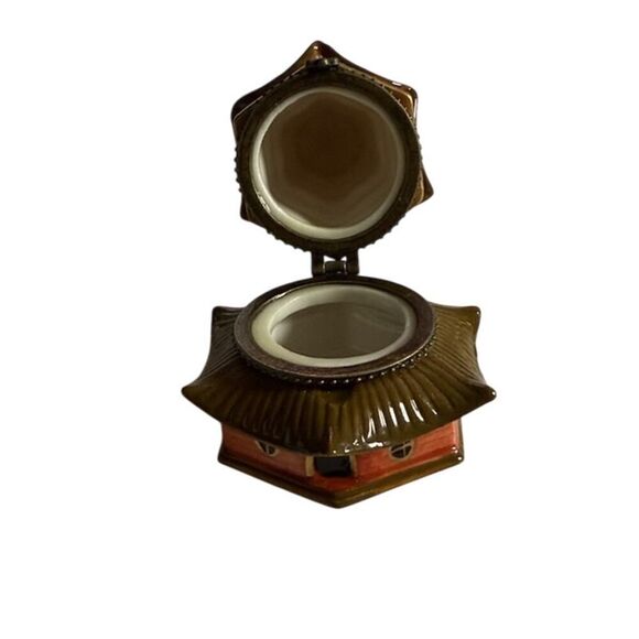 Vintage Porcelain Japanese Hinged Pagoda Trinket Box 4.25" - Picture 3 of 4